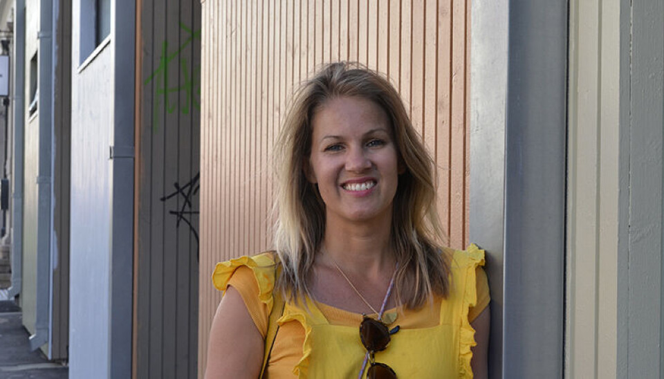 FORVANDLING: Det er ordentlig glede over at det kommer farge på disse byggene, forteller Dagny Thurmann-Moe i Koi Fargestudio.