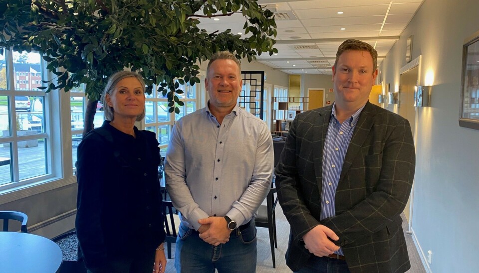 SAMARBEIDER: Merete Nordli og Magne Skåningsrud i Mesteralliansen, sammen med Thorgrim Lukkassen, innkjøpssjef i Gjensidige Forsikring.