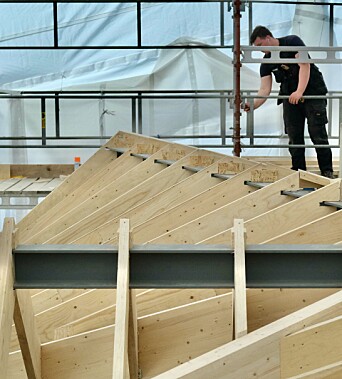 KOMPLISERT: Det nye taket krummer seg og har en spennende geometri. KOMPLISERT: Det nye taket krummer seg og har en spennende geometri.