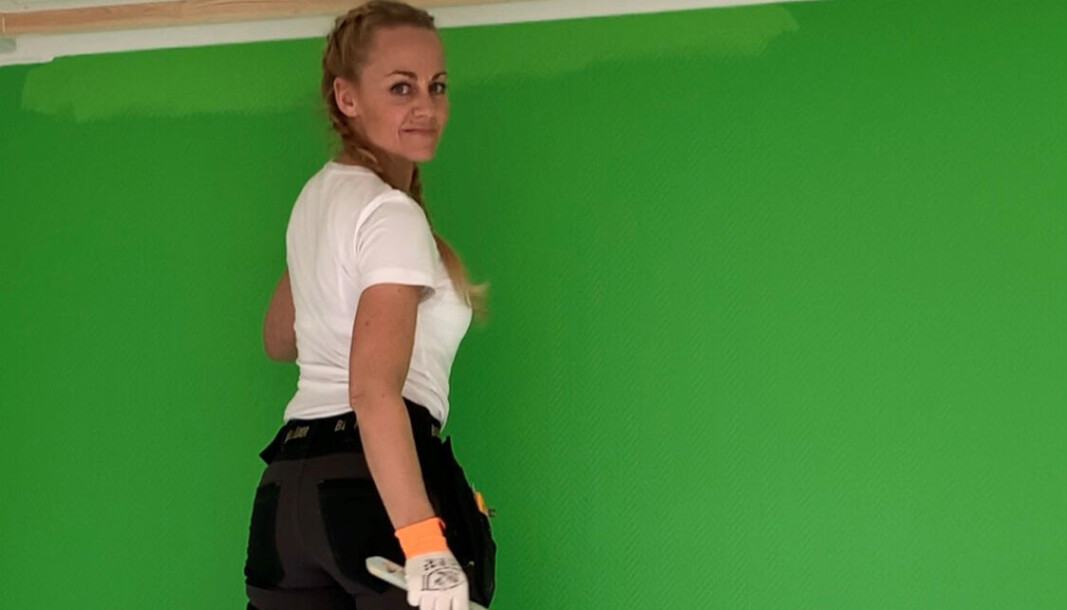 STOLT: – Vi som er malere må være stolte av yrket vårt, og fortelle alle om hvorfor flere burde velge samme retning, sier Jannicke Gustad. STOLT: – Vi som er malere må være stolte av yrket vårt, og fortelle alle om hvorfor flere burde velge samme retning, sier Jannicke Gustad.