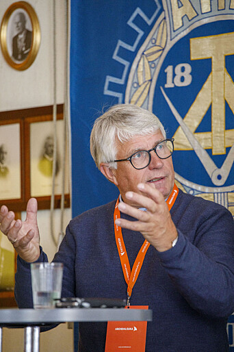 EN SELVFØLGE: Arne Thomassen er fylkesordfører og rørlegger. Han mener vi må tilbake til ordningen med mesterkrav og autorisasjon for å starte håndverksbedrifter. EN SELVFØLGE: Arne Thomassen er fylkesordfører og rørlegger. Han mener vi må tilbake til ordningen med mesterkrav og autorisasjon for å starte håndverksbedrifter.