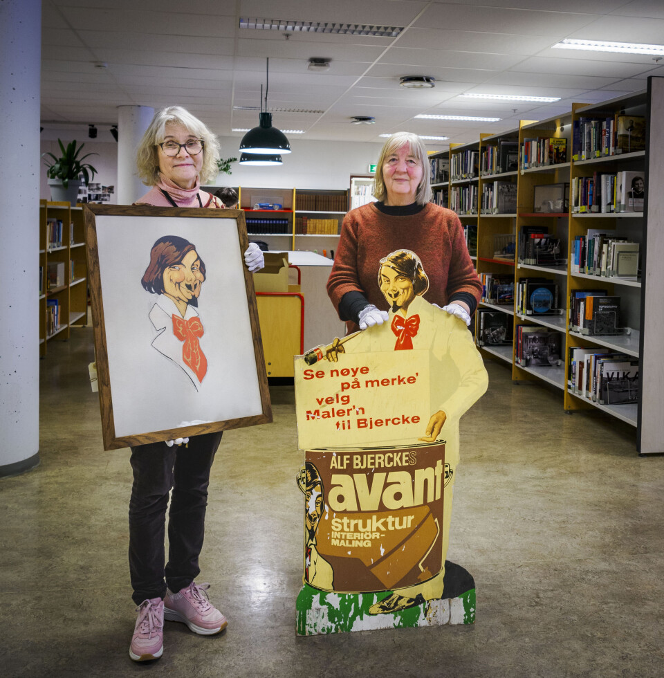 SKATTKAMMER: Bibliotekar Anne Solberg og konservator Tone Rasch ved Teknisk museum tar vare på Alf Bjerckes arkiv.