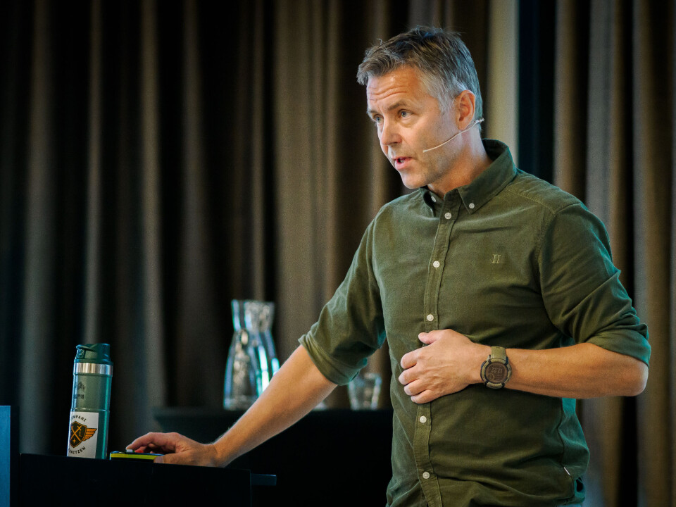 LYDHØR TROPP: John Hammersmark delte sine tanker om ledelse og talentutvikling for deltakerne på generalforsamlingen i Malermestrenes Landsforbund.